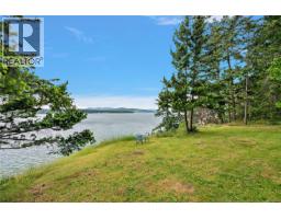 125 Mapleleaf Lane, Sidney Island, BC L1L1L1 Photo 33
