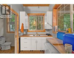 345 Evergreen Lane, Sidney Island, BC V0N2G0 Photo 7