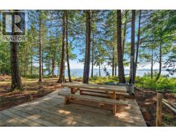 377 Evergreen Lane, Sidney Island, BC V8L5Y9 Photo 51