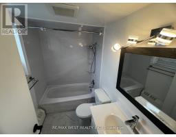 202 - 130 Neptune Drive, Toronto, ON M6A1X5 Photo 15