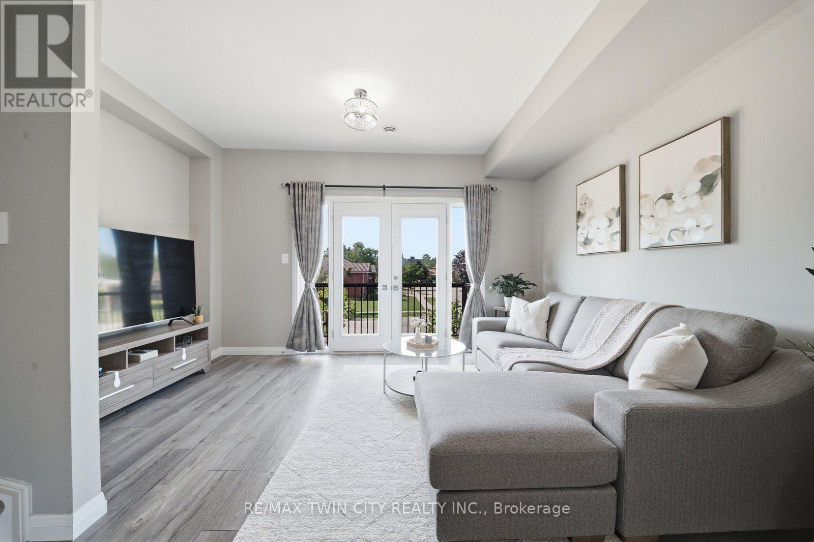 #46 720 GREY STREET - Image 14
