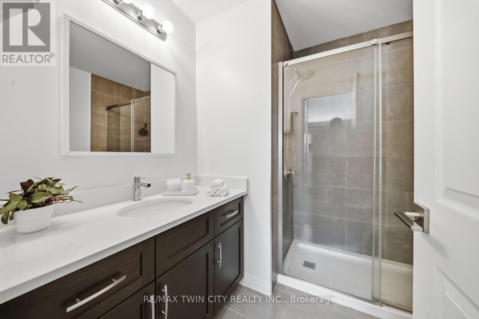 #46 720 GREY STREET - Image 19