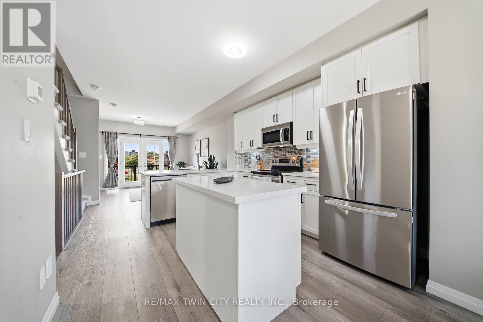 #46 720 GREY STREET - Image 9