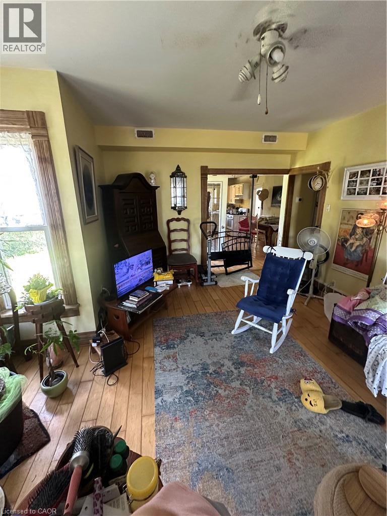 26 QUEEN Street W - Image 22