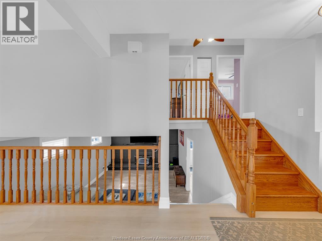 1031 EASTLAWN - 10