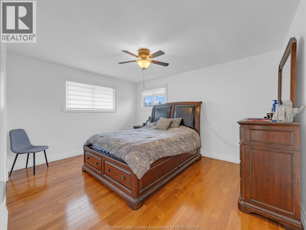 1031 EASTLAWN - Image 17