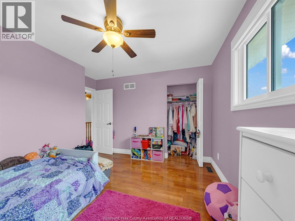1031 EASTLAWN - Image 20