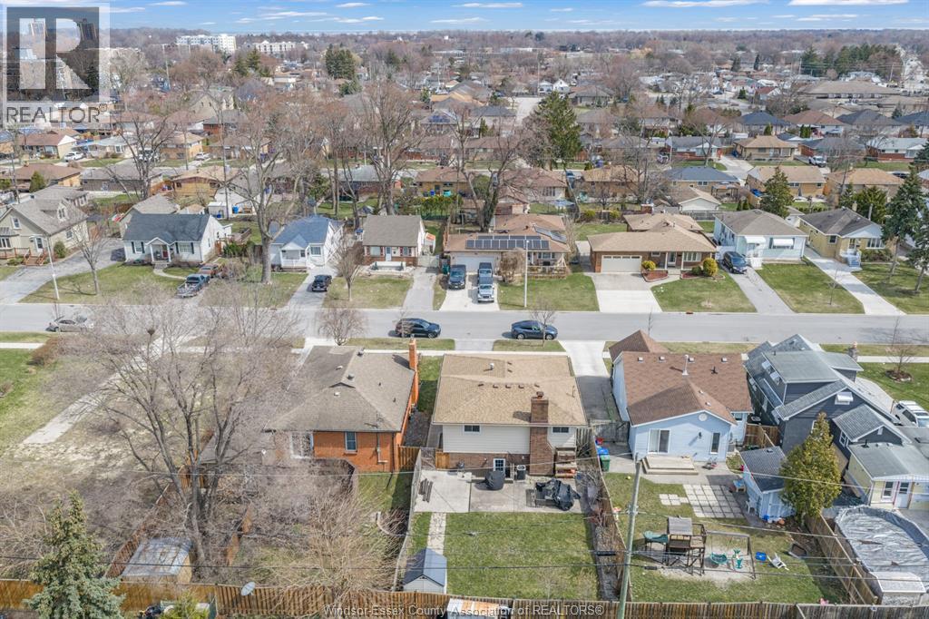 1031 EASTLAWN - 4
