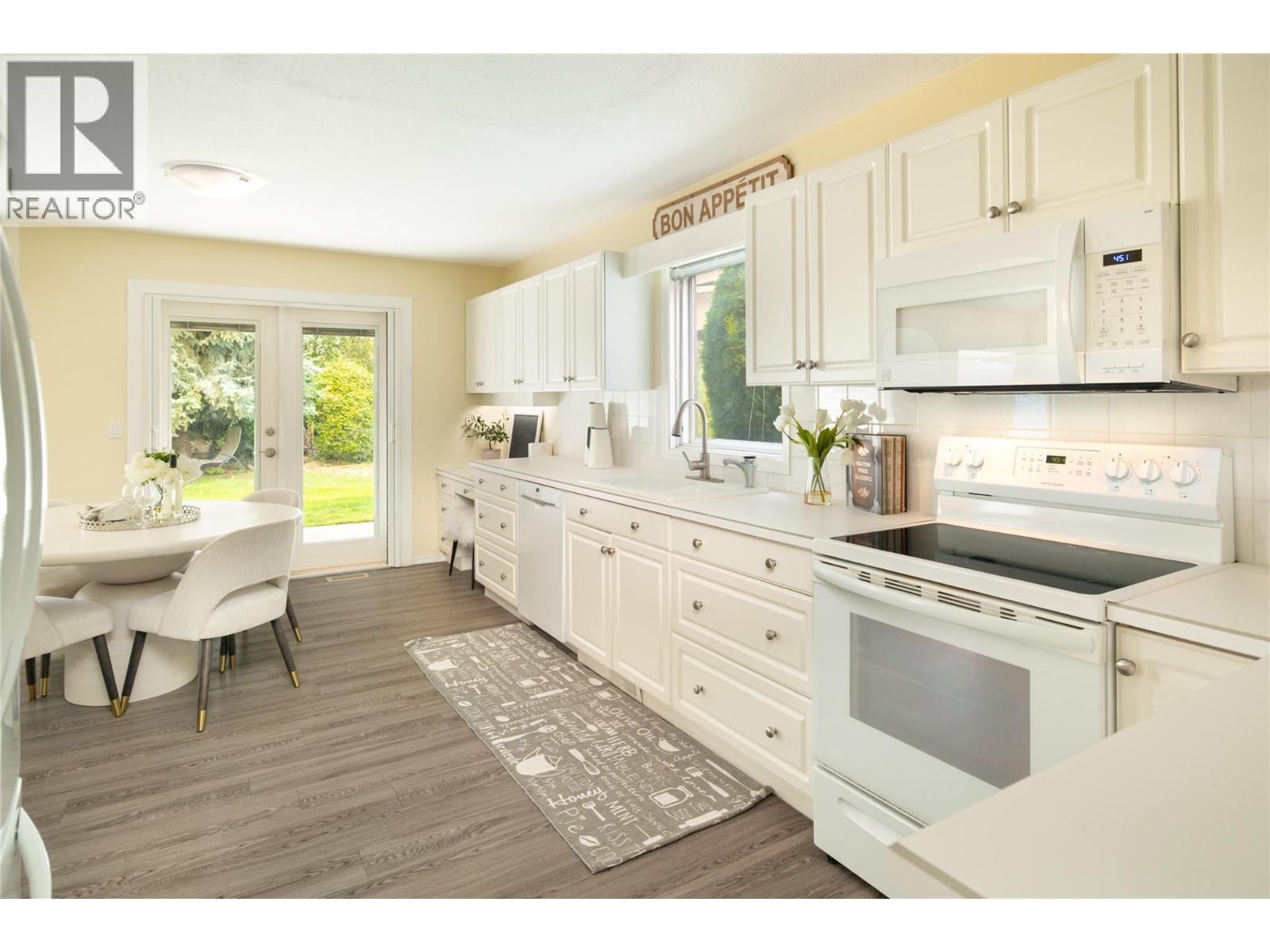 #305 650 Lexington Drive - Image 16