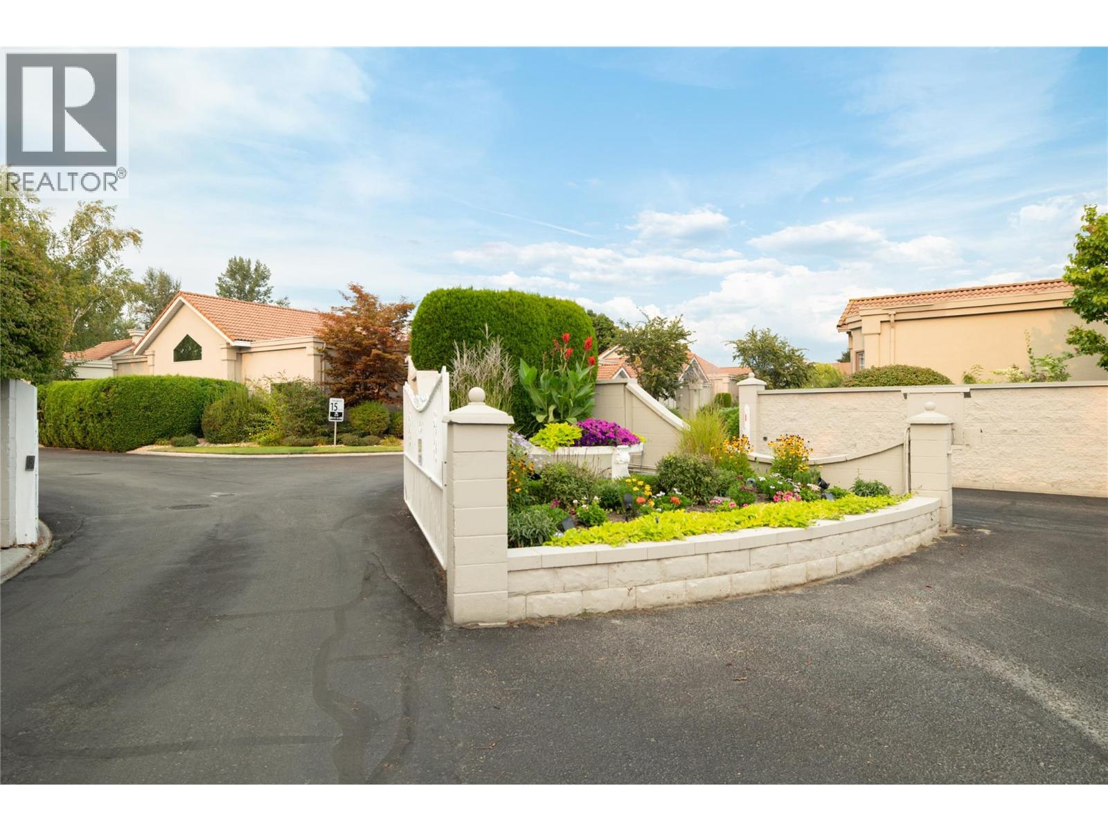 #305 650 Lexington Drive - 43