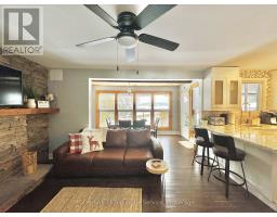 Family room - 127 Maskinonge Road, Tay, ON L0K2A0 Photo 12