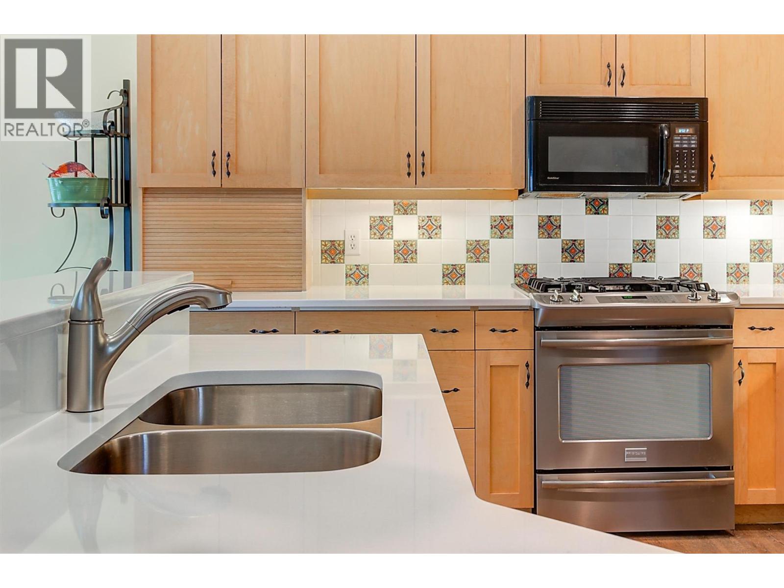 3605 Luxmoore Road, Kelowna