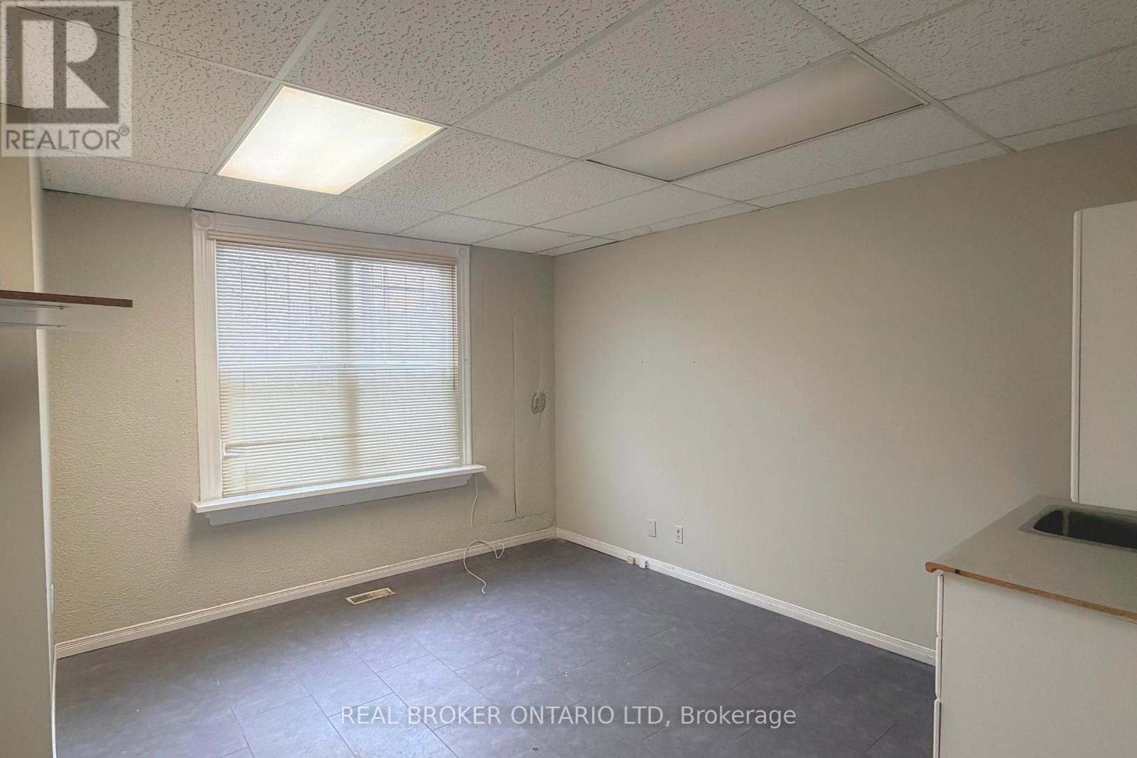 425-427 WILLIAM STREET Property Photo