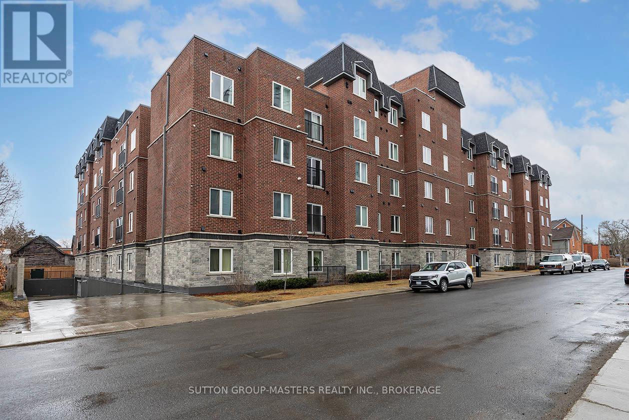 #413 501 FRONTENAC STREET - 1