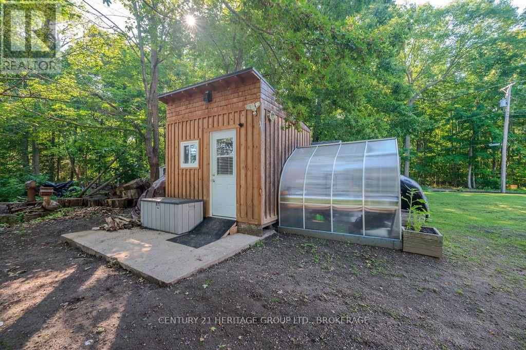 1127 PERRY LANE - 20
