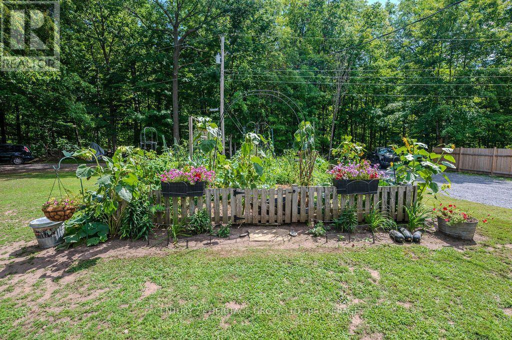 1127 PERRY LANE - Image 27