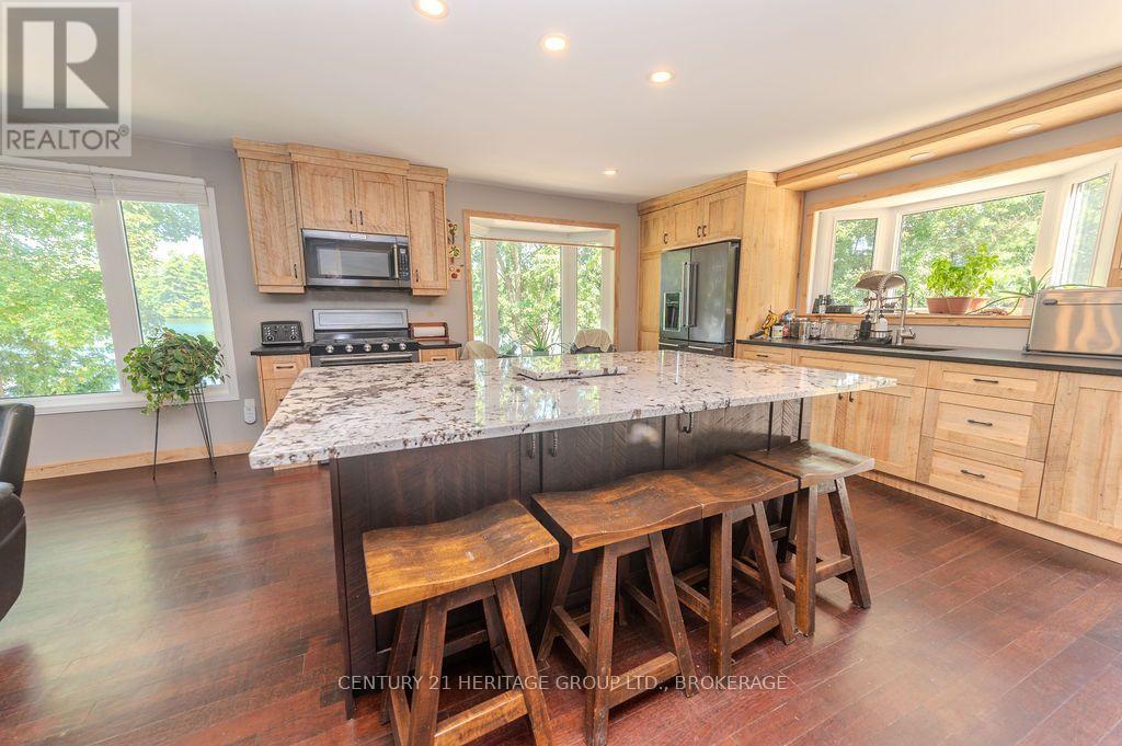 1127 PERRY LANE - Image 7