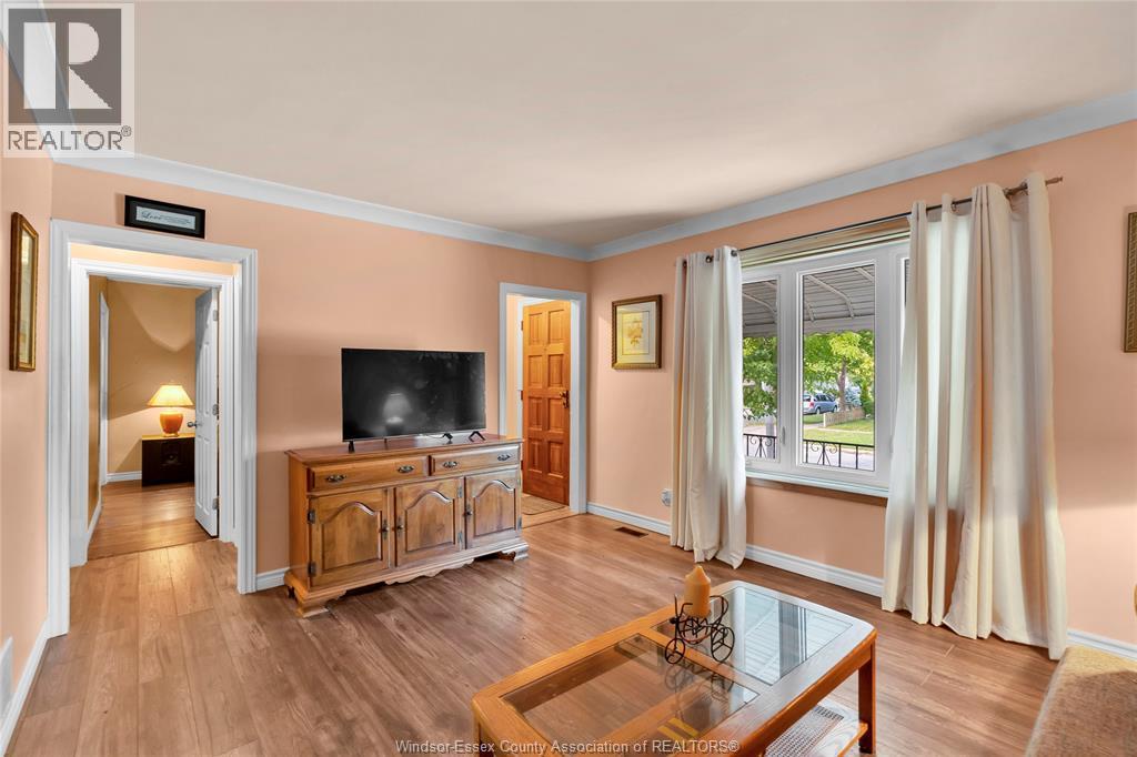 1903 ELLROSE AVENUE - Image 4