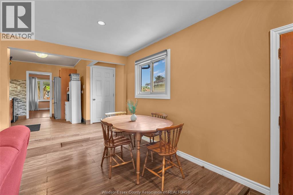 1903 ELLROSE AVENUE - 10