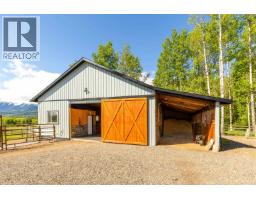 9146 Engman Road, Smithers, BC V0J2N1 Photo 34