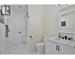 92 Sherwood Rise Nw, Calgary, AB T3R1P6 Photo 35