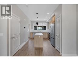 Laundry room - 28 Tillotson Loop, Okotoks, AB T1S1S5 Photo 10