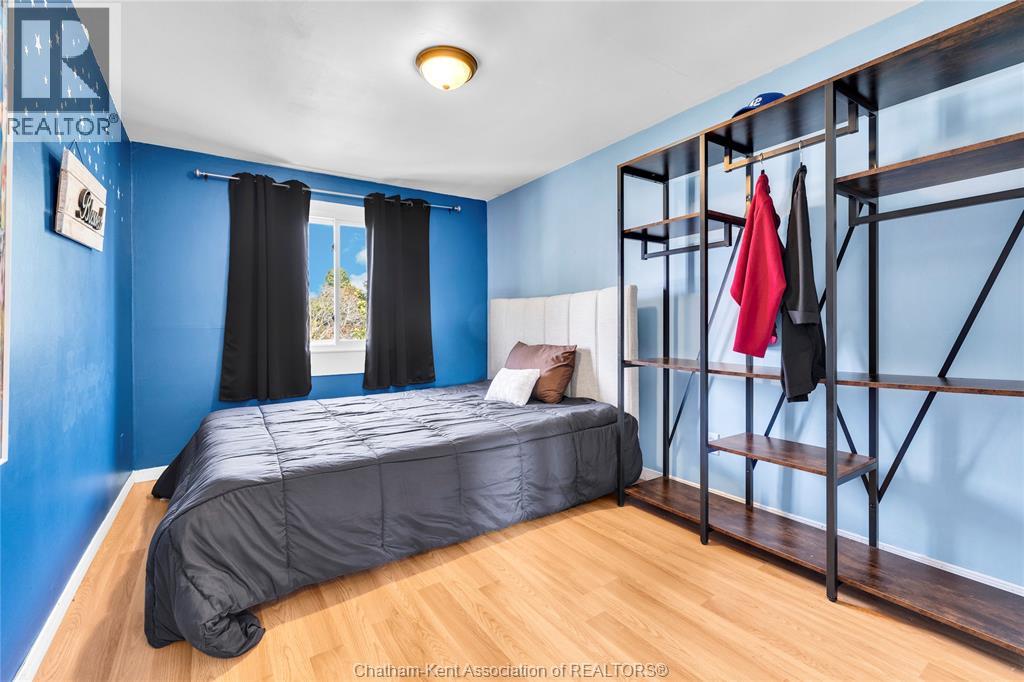 71 Parry DRIVE - Image 18