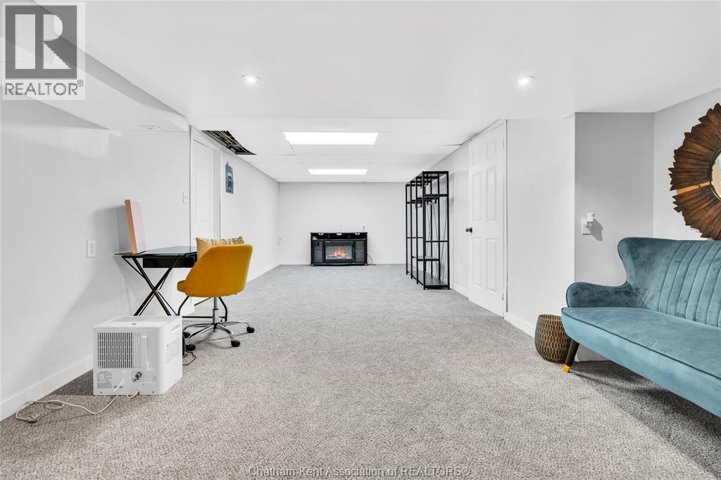 71 Parry DRIVE - Image 26