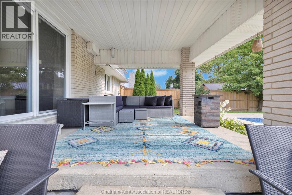 71 Parry DRIVE - Image 28