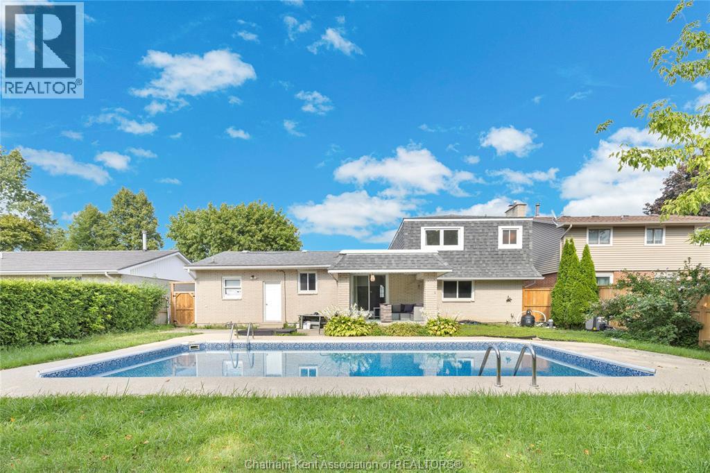71 Parry DRIVE - Image 31