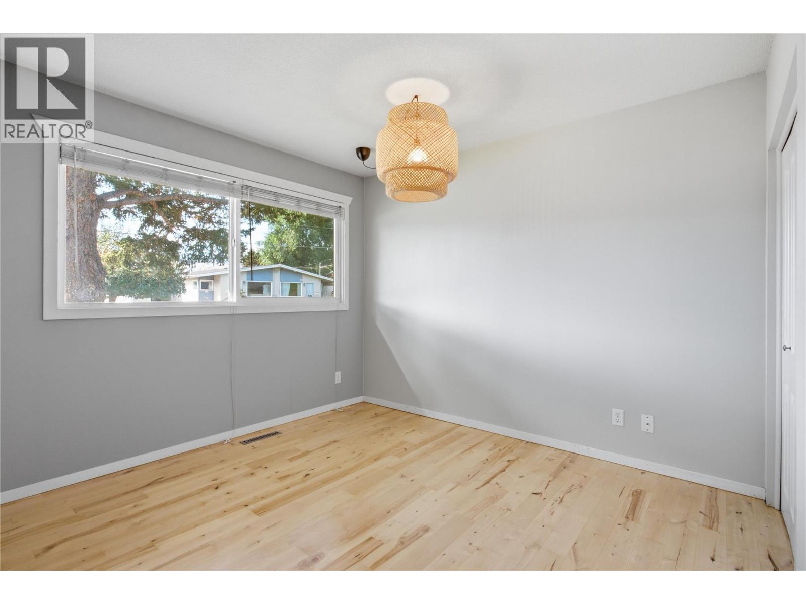628 Duncan Avenue - Image 16