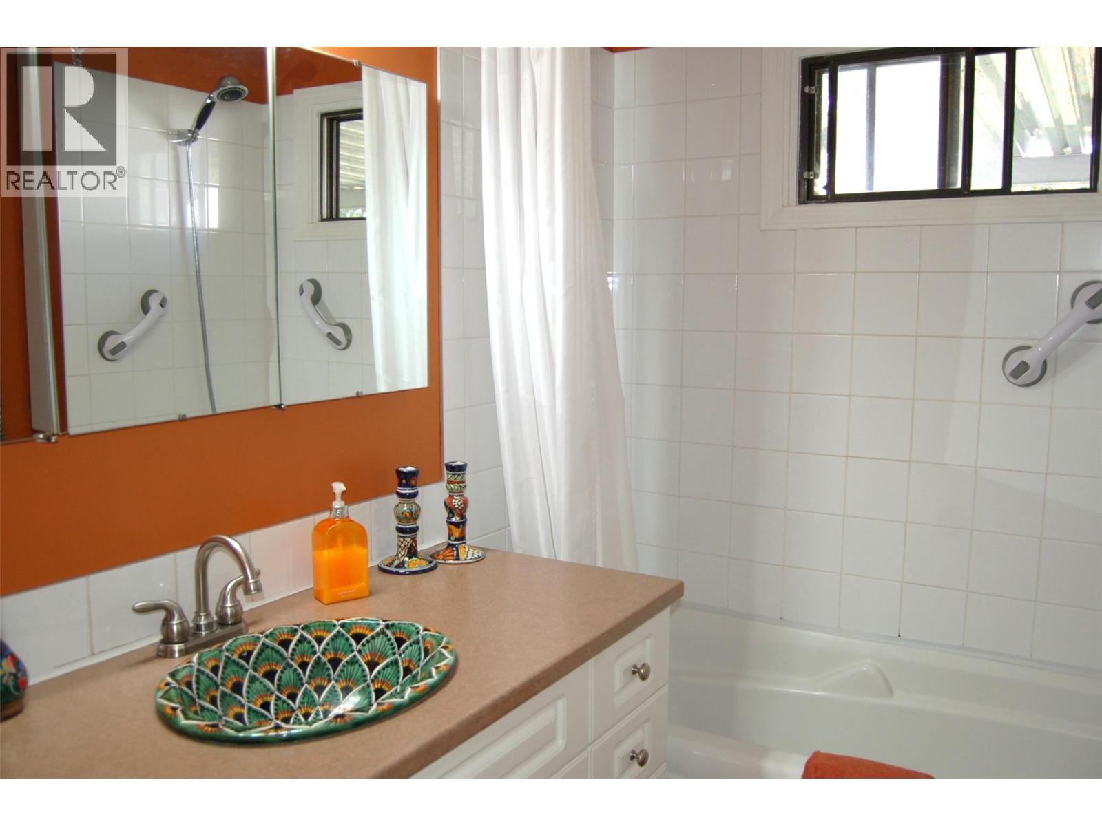 10504 Ritchie Street, Summerland