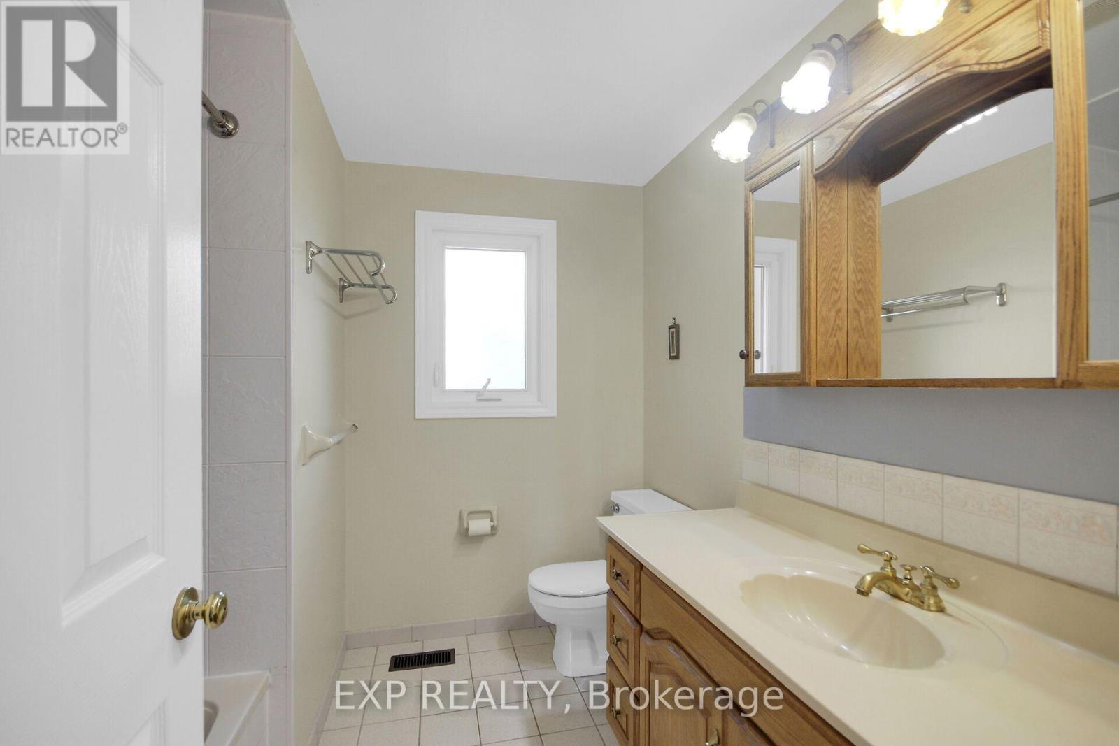 13 SHANEL PLACE - Image 32