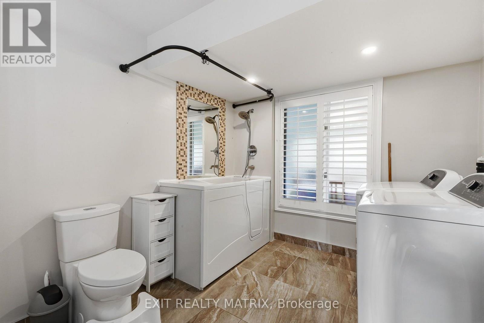 44 STE THERESE BOULEVARD - 20