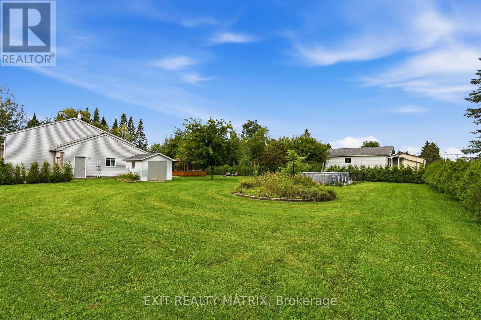 44 STE THERESE BOULEVARD - Image 31