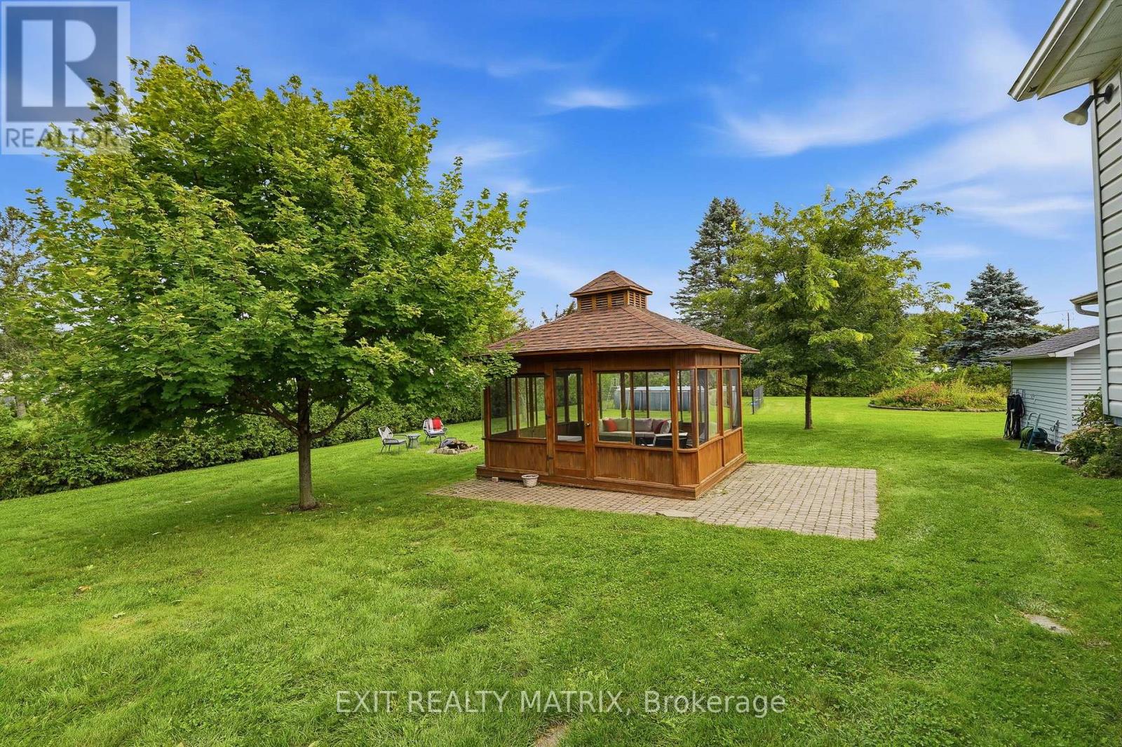 44 STE THERESE BOULEVARD - 35