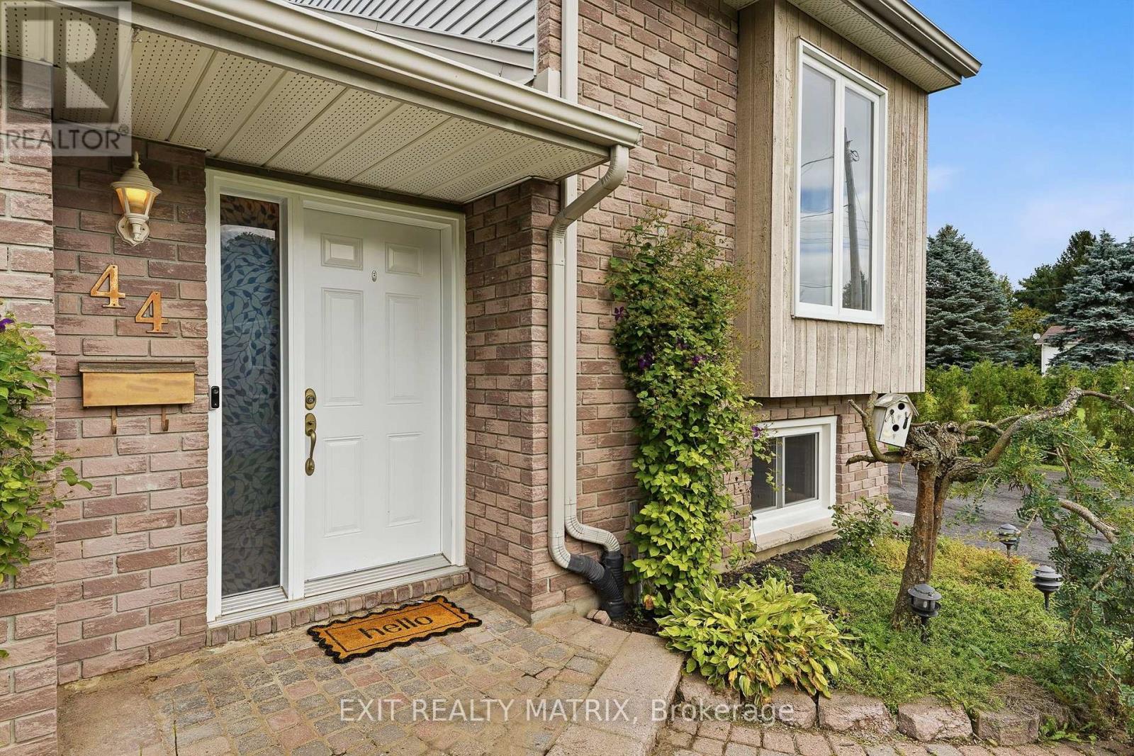 44 STE THERESE BOULEVARD - 4