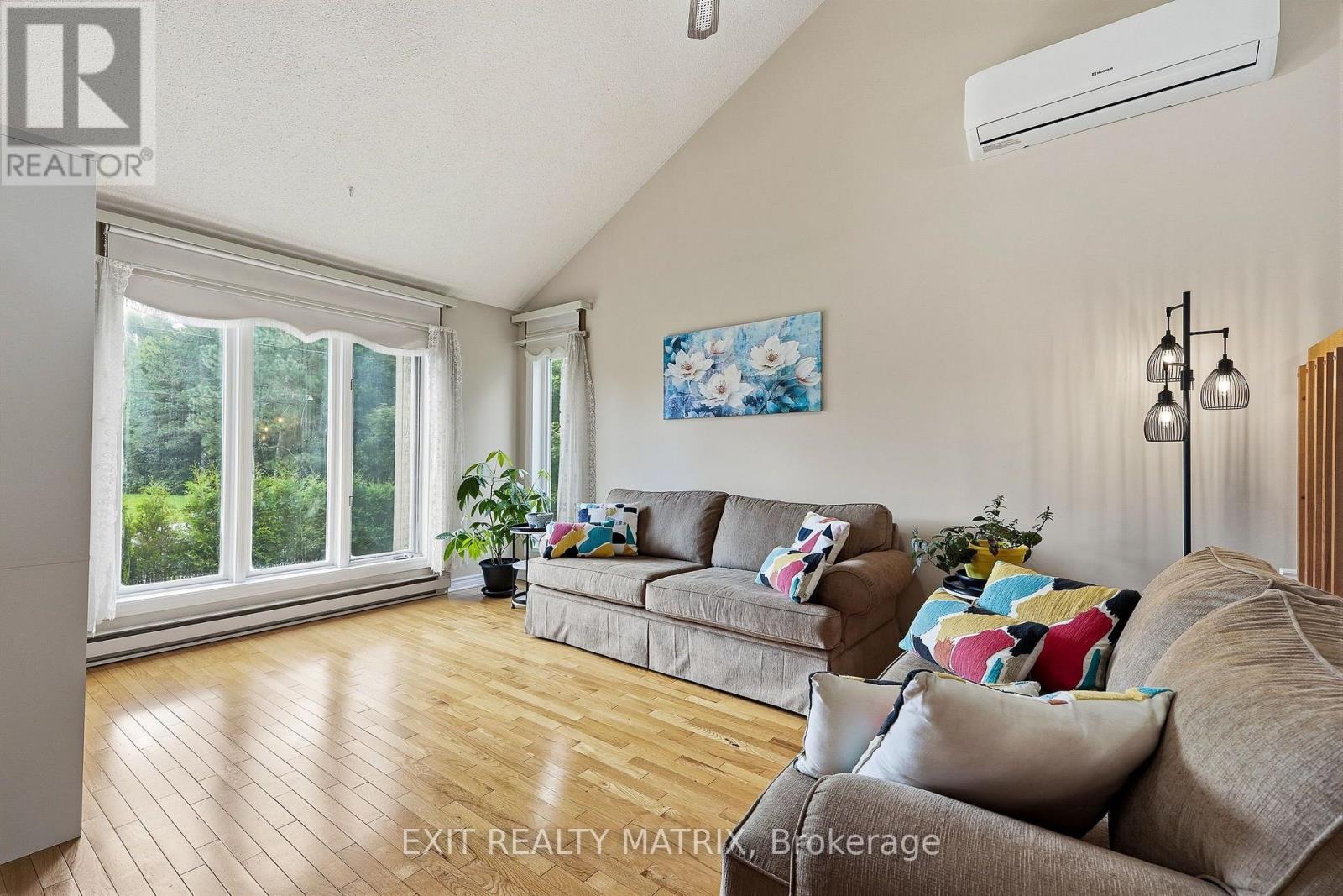 44 STE THERESE BOULEVARD - 8