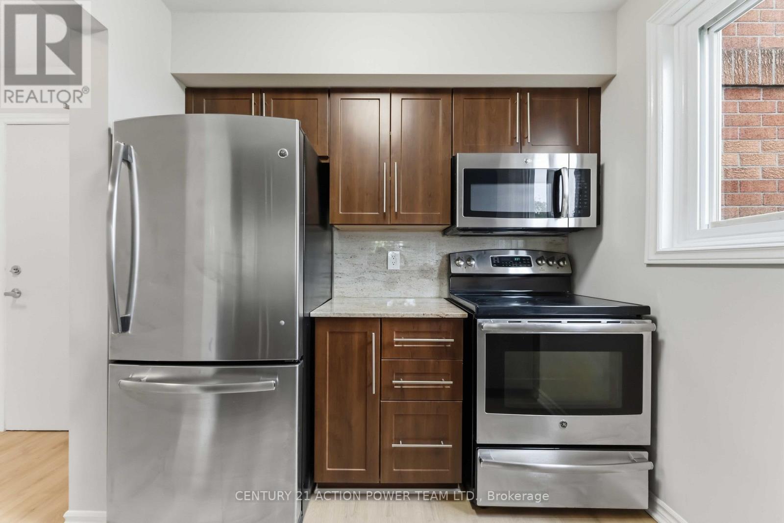 #115 345 CENTRUM BOULEVARD - 17
