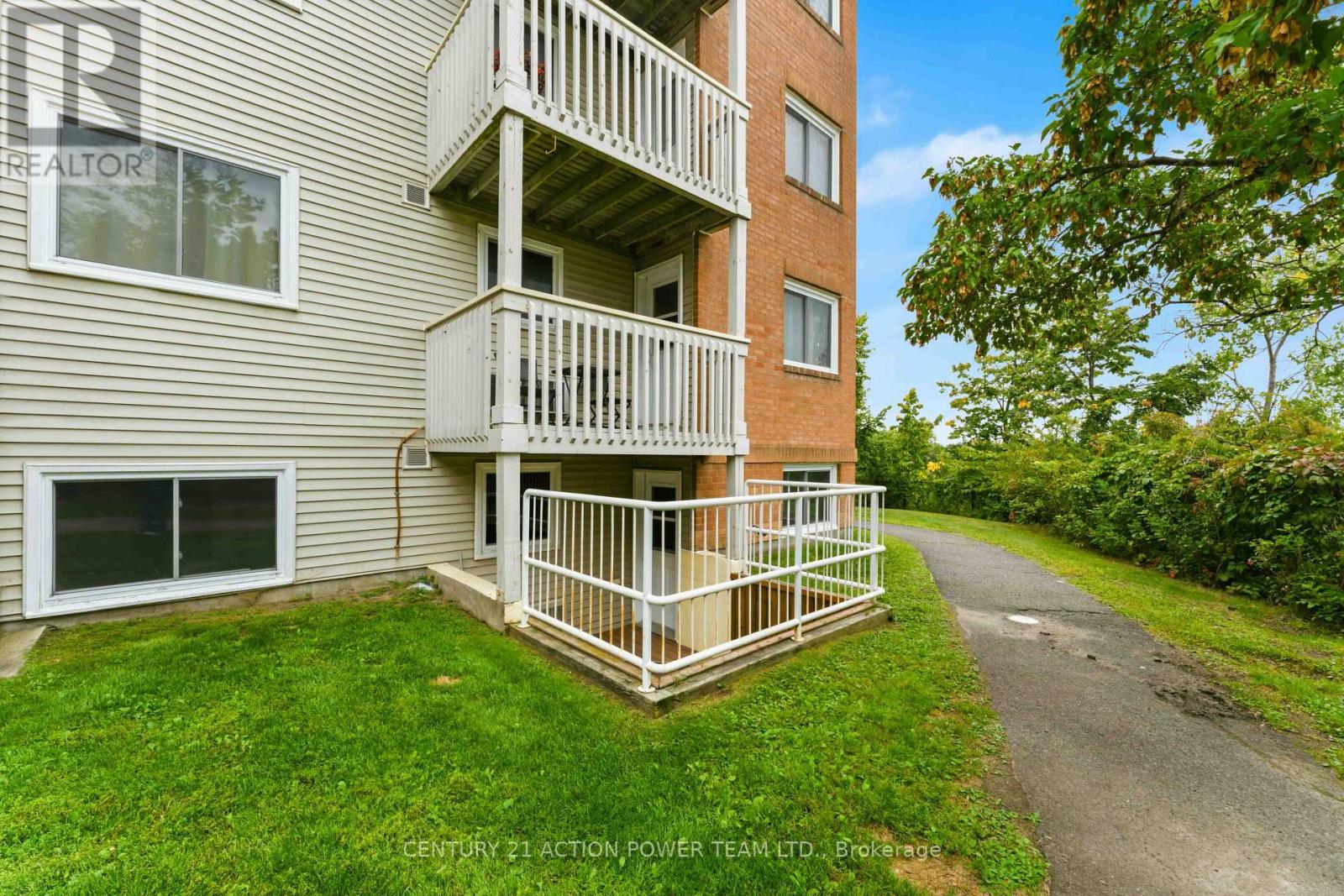 #115 345 CENTRUM BOULEVARD - 3