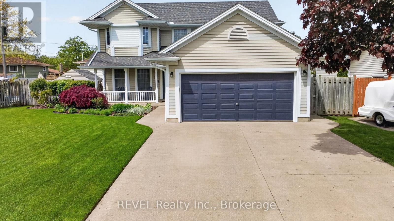 149 GREEN POINTE DRIVE - 3