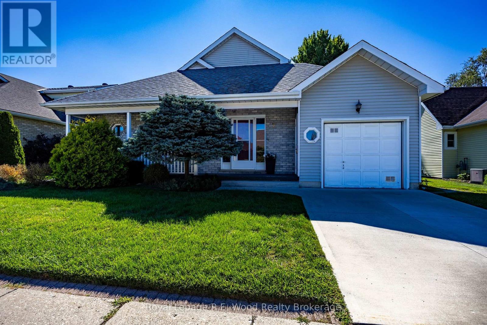 Property for sale at 7 SERES DRIVE