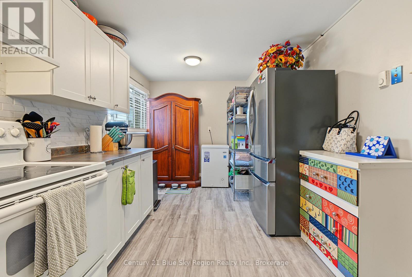 ##46 644 LAKESHORE DRIVE - 13