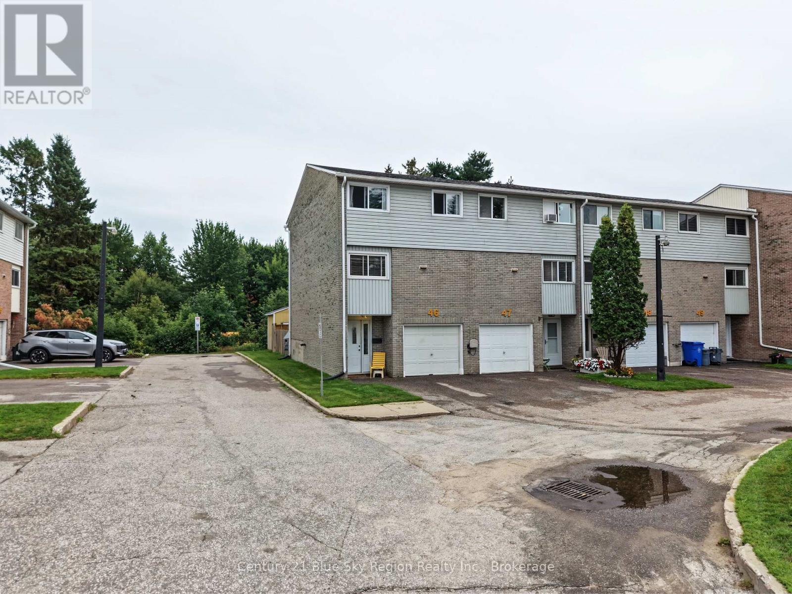 ##46 644 LAKESHORE DRIVE - 3