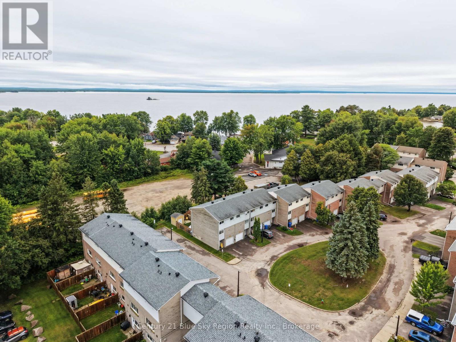 ##46 644 LAKESHORE DRIVE - Image 33