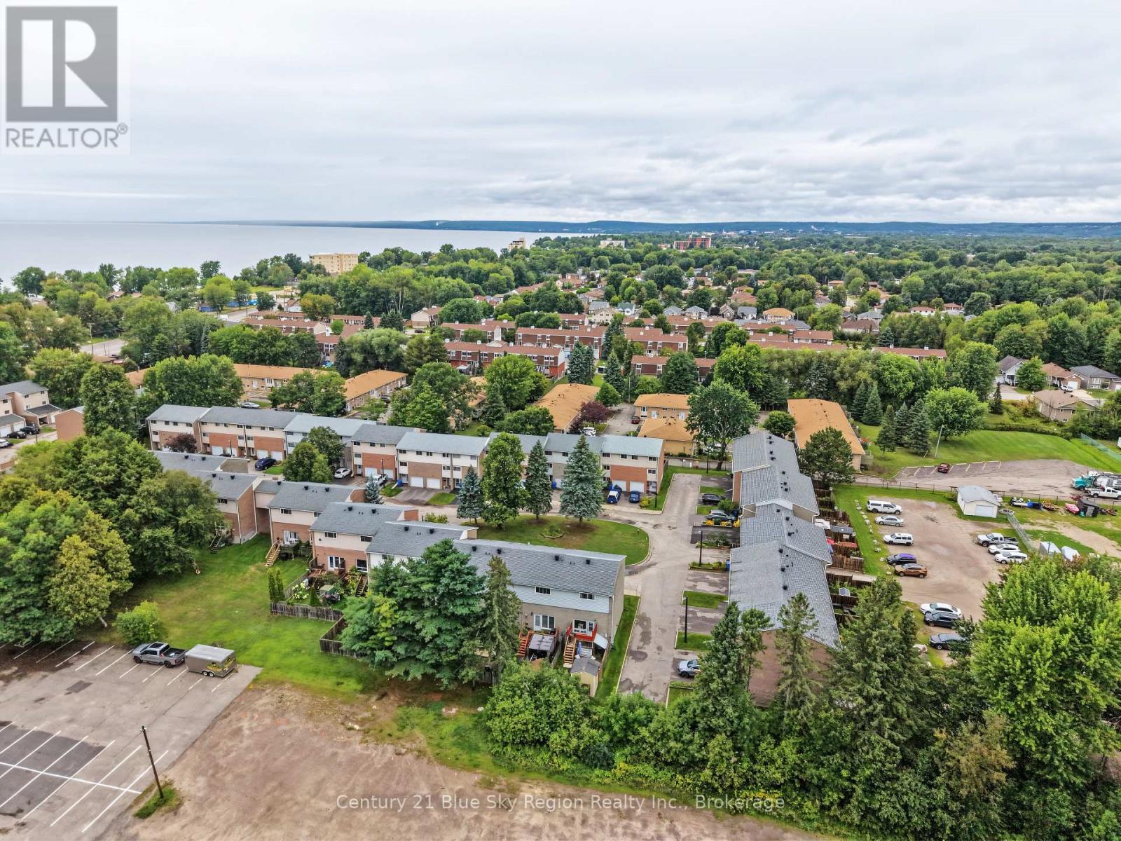 ##46 644 LAKESHORE DRIVE - 36