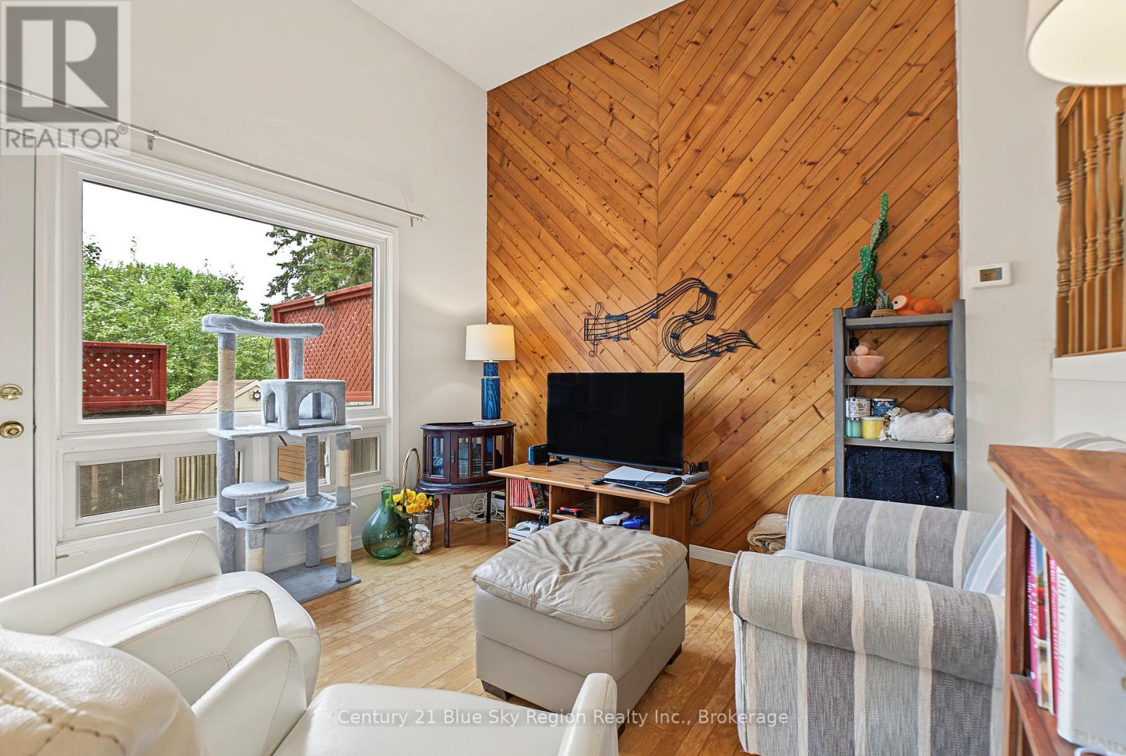 ##46 644 LAKESHORE DRIVE - 7
