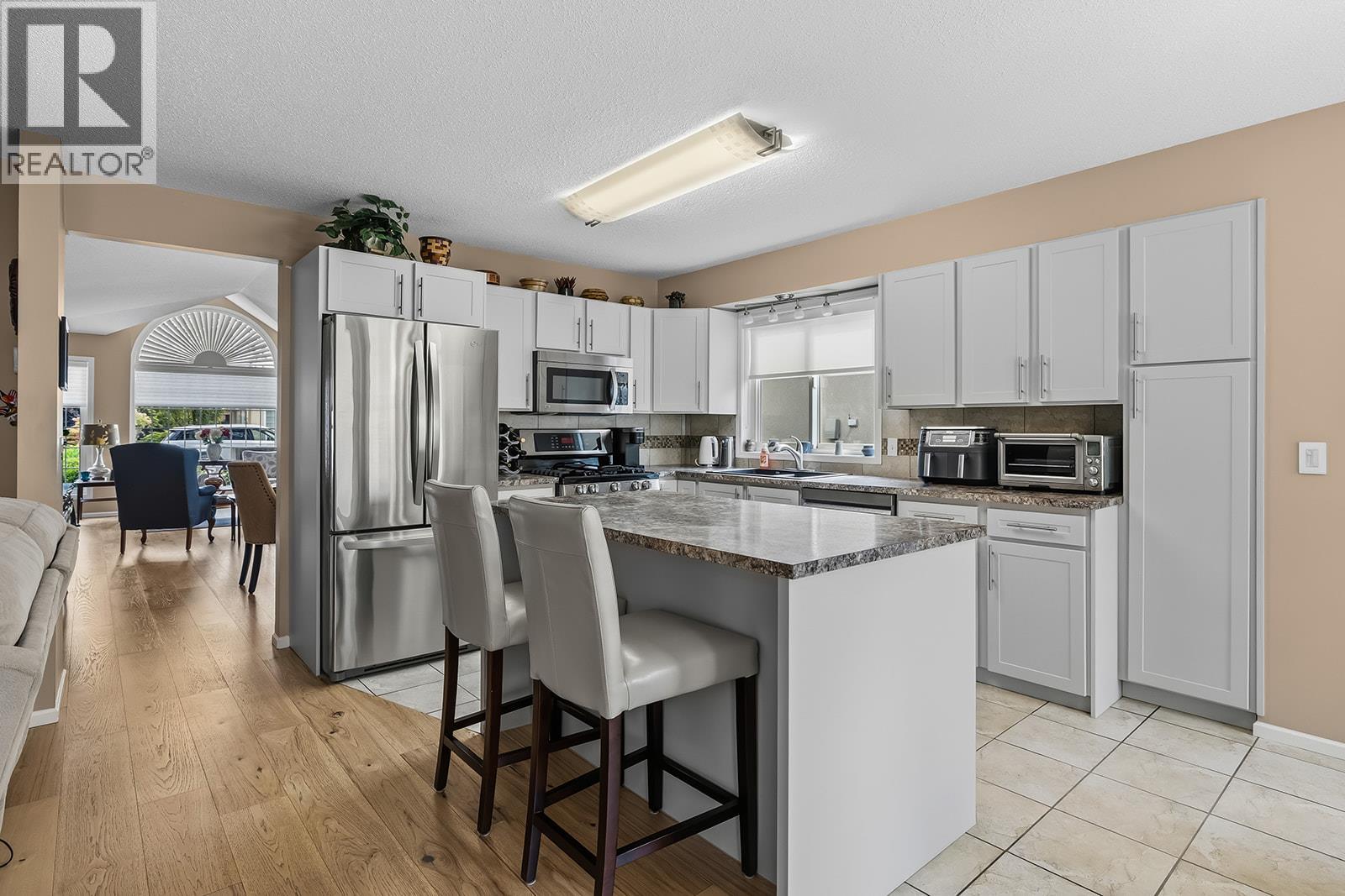 #17 1201 Cameron Avenue - 15