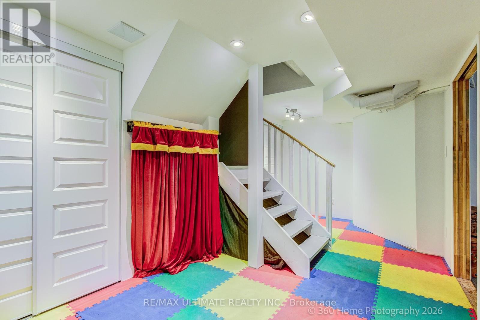 23 WINDHAM CRESCENT - Image 20