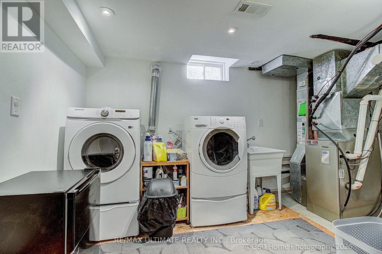 23 WINDHAM CRESCENT - 23